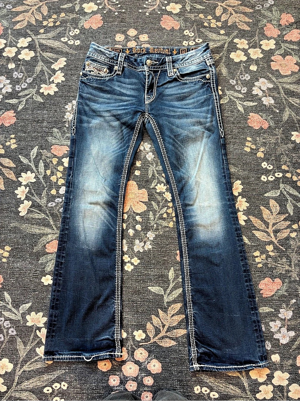 Y2K Rock Revival woman’s 30” low rise Bootcut Jeans